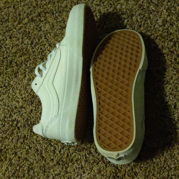 Vans - Picture 4 of 4